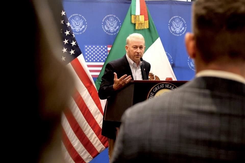 El Embajador de Estados Unidos en México se reúne esta tarde con los titulares de Relaciones Exteriores y Marina en la Cancillería.