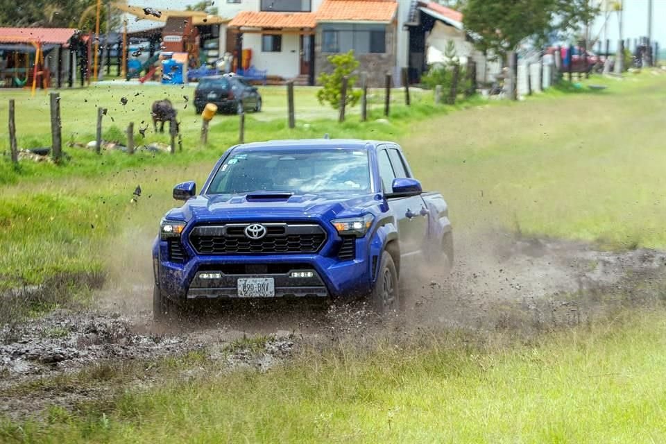 Toyota Tacoma jest produkowana w fabrykach marki w Baja California i Guanajuato.