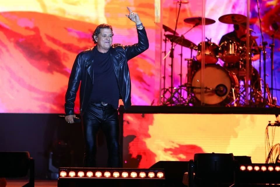 Carlos Vives se presentó por primera vez en Fiestas de Octubre.