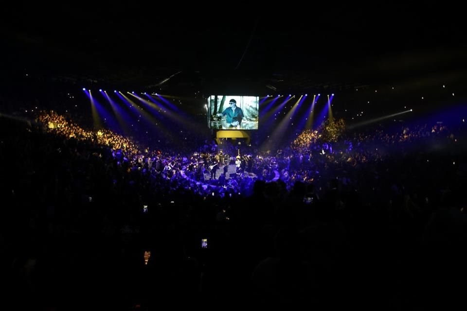 Junior H en el Palenque de las Fiestas de Octubre 2025.