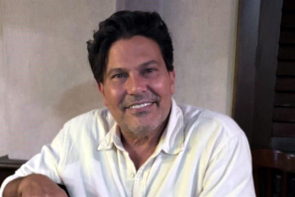 Francisco Gattorno recorrió Europa montado en su bicicleta para su proyecto 'Ser'.