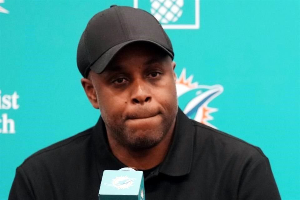 Chris Grier sale tras la mala temporada de Dolphins.