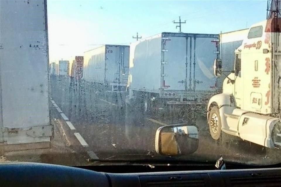 En la Autopista Arco Norte, el tramo bloqueado es Calpulalpan-Sanctorum.