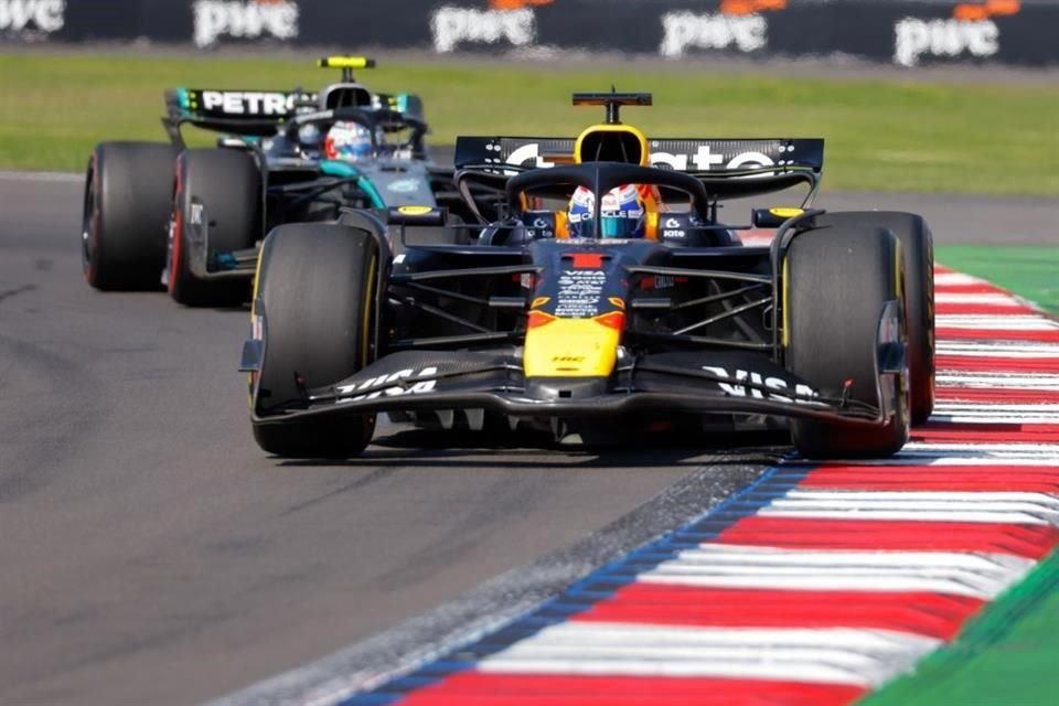 Verstappen busca una histórica remontada.