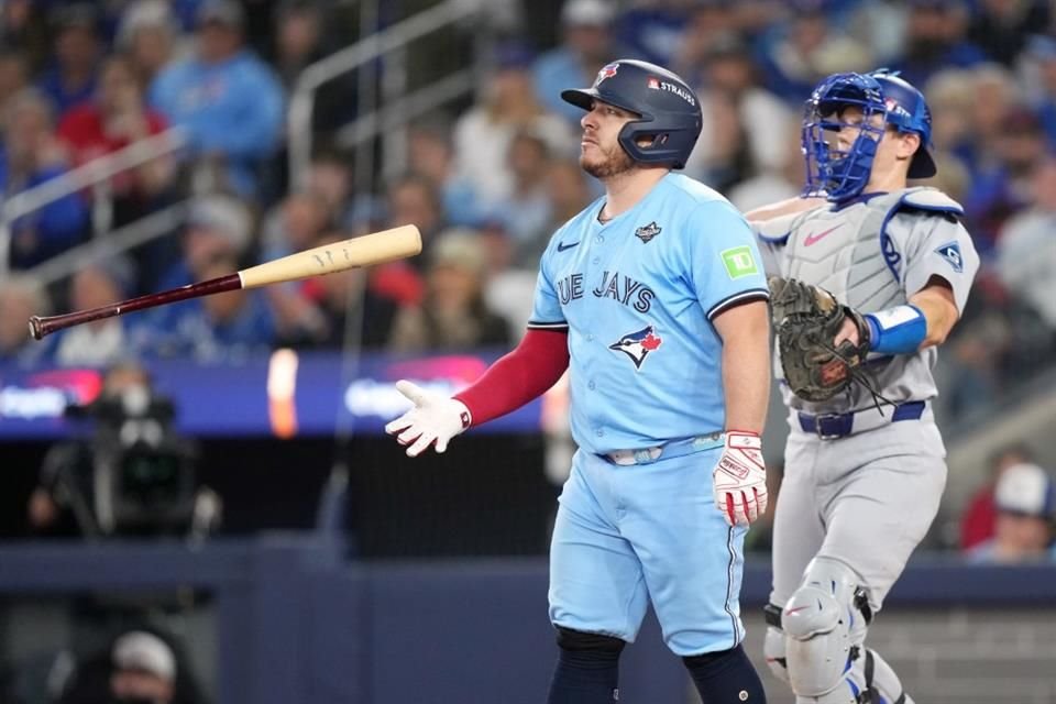 Alejandro Kirk no pudo marcar la diferencia y se fue ponchado en una situación clave ante el relevo de los Dodgers.