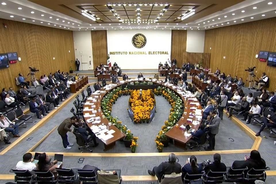 La consejera Carla Humphrey previó que en 2027 el INE tendrá que organizar la revocación de mandato de la Presidenta Claudia Sheinbaum.