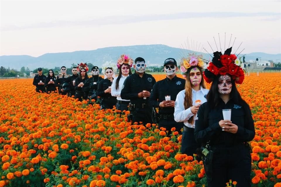 Homenaje a policías caídos por parte de la Secretaría de Seguridad y Protección Ciudadana de Jalisco.