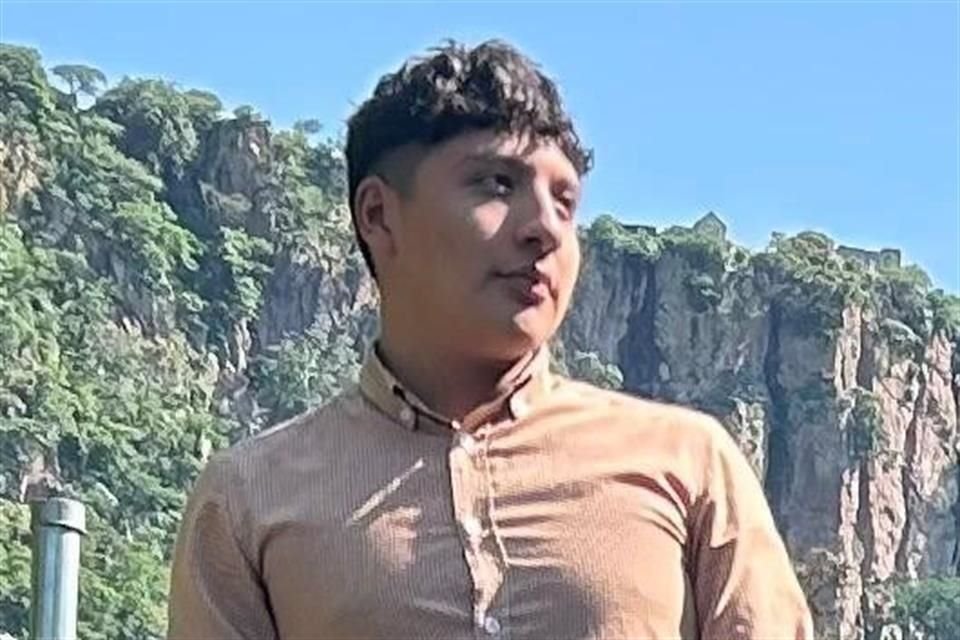 La familia de Josué Yael González García, de 17 años, teme que el joven haya sido reclutado por criminales.