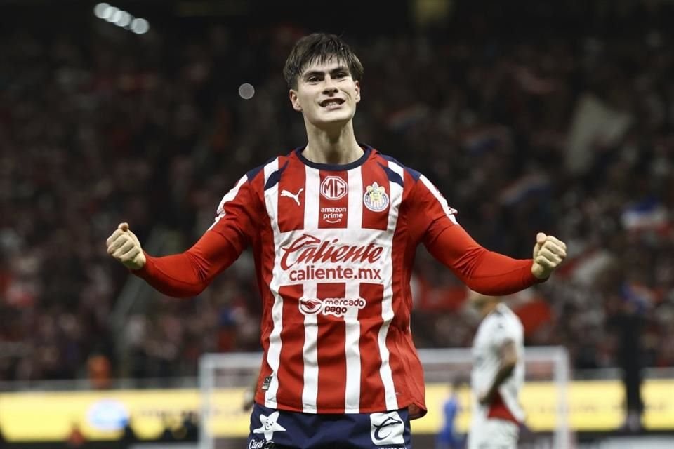 Chicharito y Pulido han sido rebasados por la 'Hormiga', quien disputa el título de goleo.