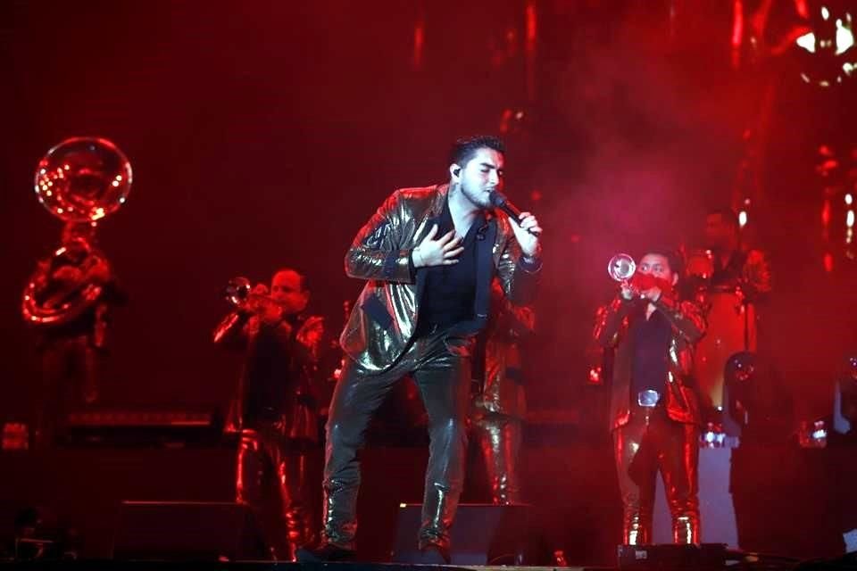 A ritmo de la música regional mexicana que interpreta La Arrolladora Banda el Limón, concluyó hoy la 60 edición de Las Fiestas de Octubre.