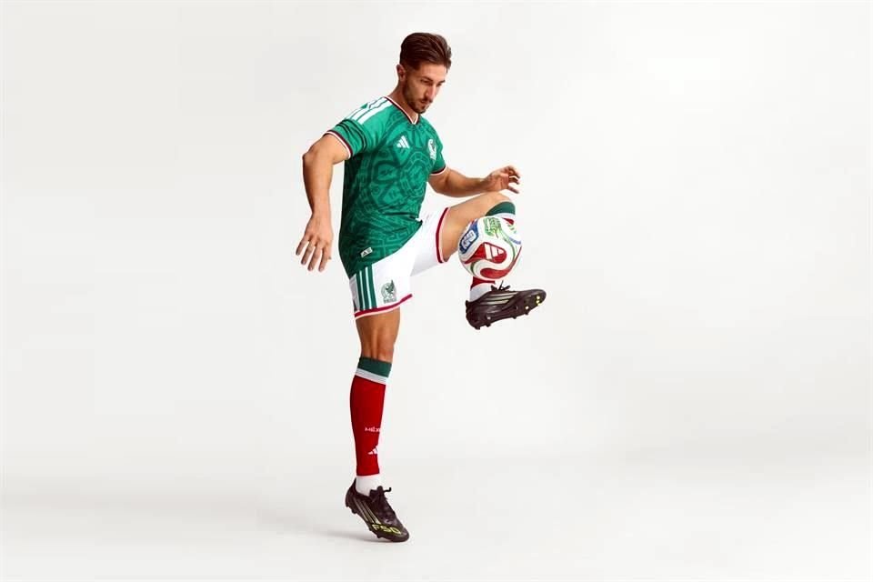 El uniforme completo.