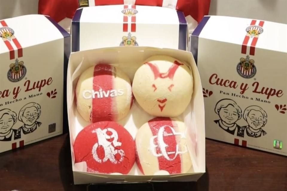 El paquete con 4 conchas con la caja especial cuesta 233 pesos.