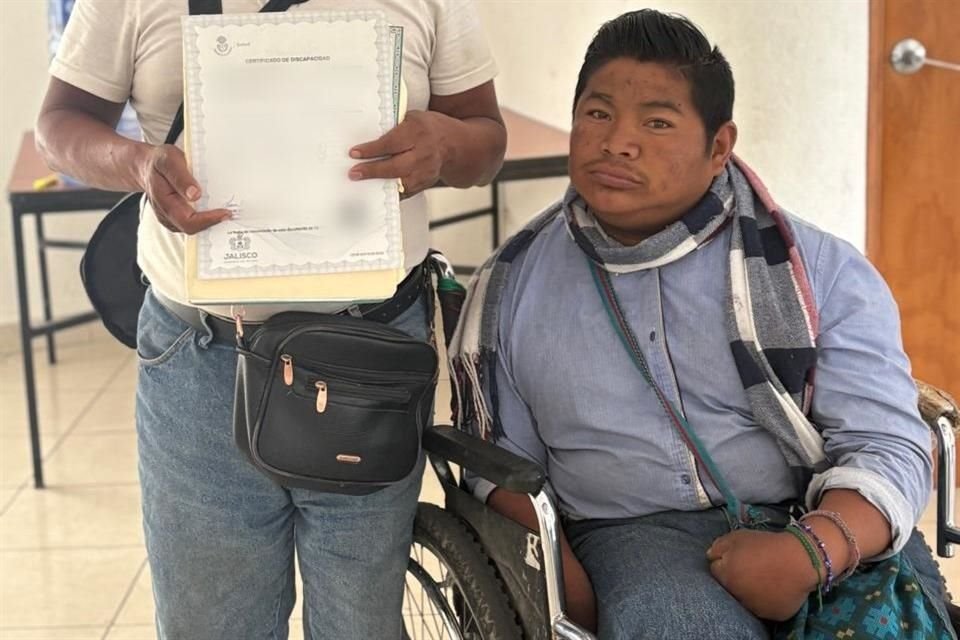 Gobierno de Jalisco entregó 60 Certificados de Discapacidad que permitirán acceder a programas sociales, apoyos económicos y descuentos.