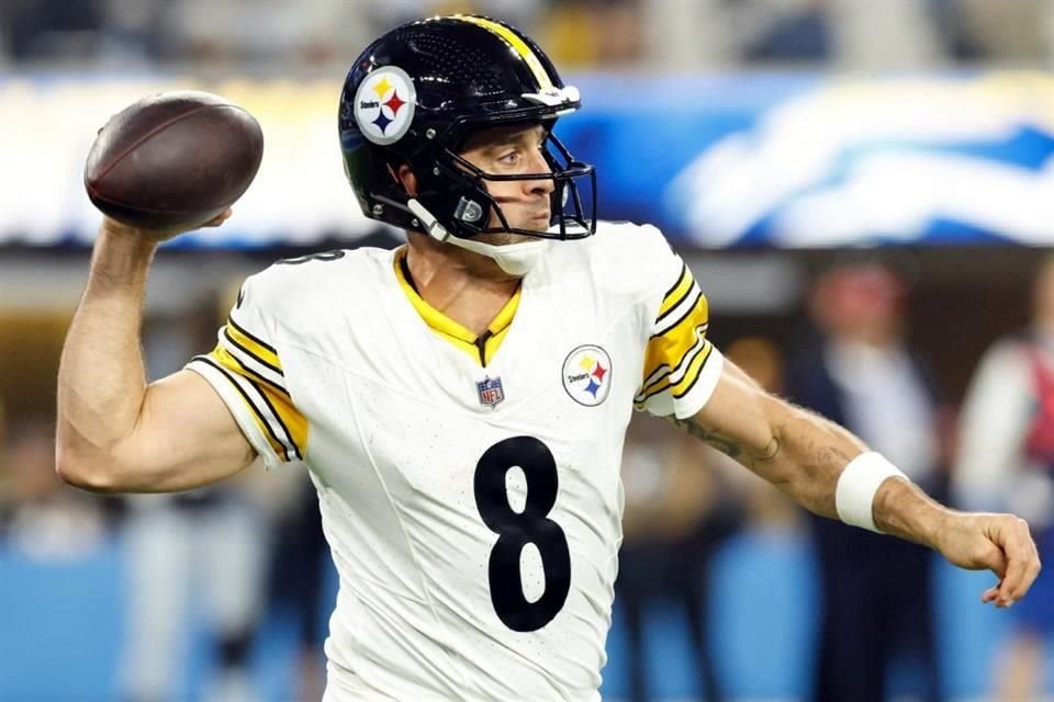 Aaron Rodgers no llegó ni a las 200 yardas, además de que fue interceptado dos veces y capturado otras tres en la derrota de los Steelers.