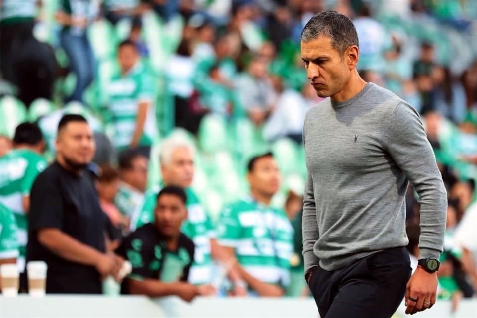 Luego de la derrota ante Santos, la directiva de Pachuca habría despedido a Jaime Lozano, decisión que se espera anunciar en las próximas horas.