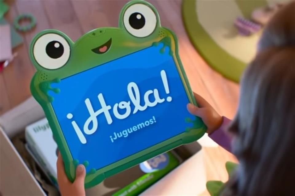 El avance presenta a Lilypad, una tableta inteligente con forma de rana y la voz en inglés de la actriz Greta Lee.