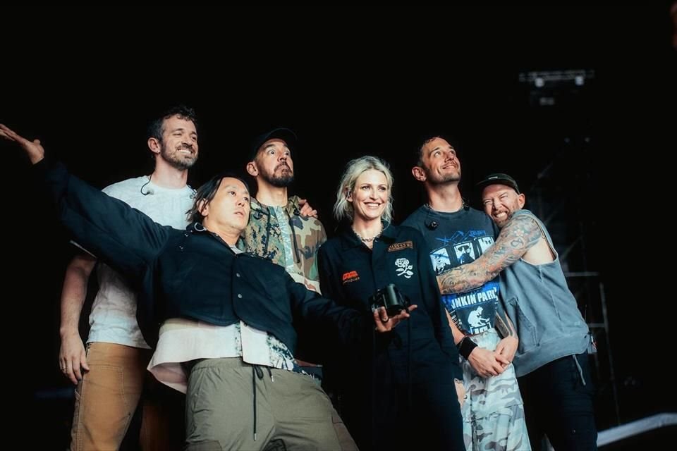 La muerte del vocalista Chester Bennington en 2017 causó un tsunami en Linkin Park, pero la banda se mantuvo fuerte y ha continuado adelante con una nueva alineación.