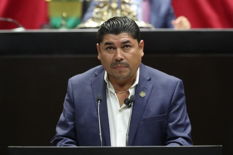 Diputados federales y locales, así como regidores, darán seguimiento a la instalación de comités seccionales de Morena en Jalisco.
