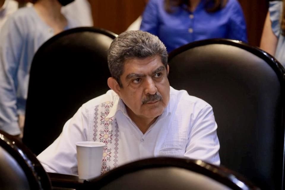 Manuel Espino, diputado de Morena.