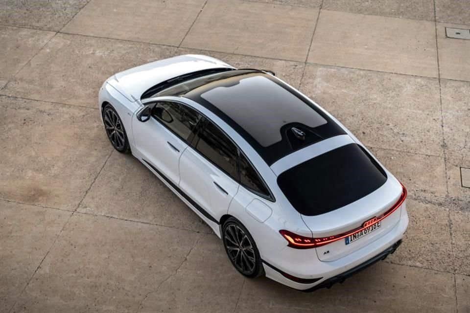 First Audi vehicle on the Mexican market with illuminated rear rings.