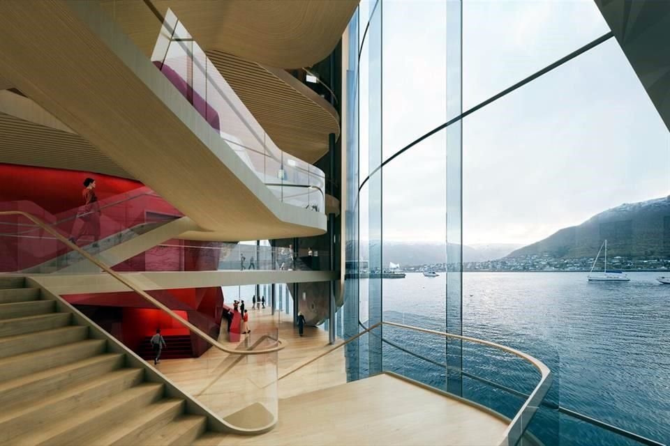 La arquitectura se inspira en la naturaleza circundante y ofrece grandes vistas del entorno.