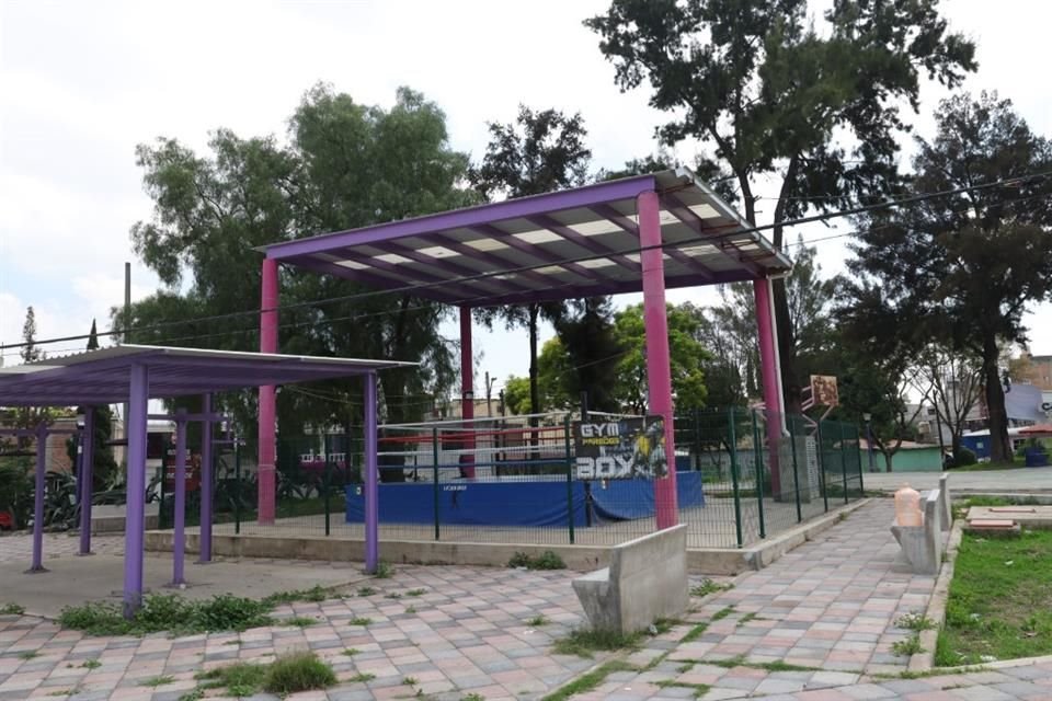 La cisterna cuenta con una capacidad de 10 mil litros.