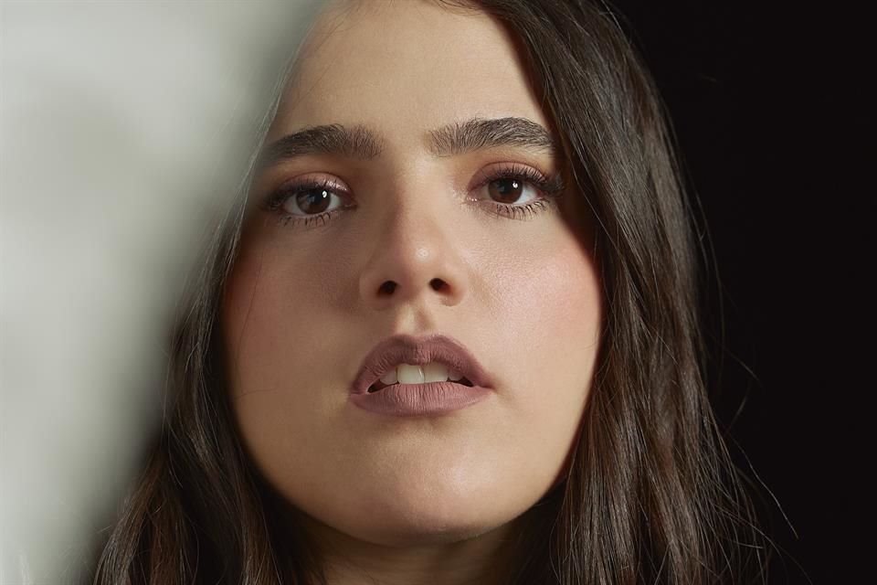 Camila sigue con participación en la exitosa gira De Rey A Rey, donde comparte escenario con su padre, Alejandro Fernández, así como una serie de presentaciones en solitario.