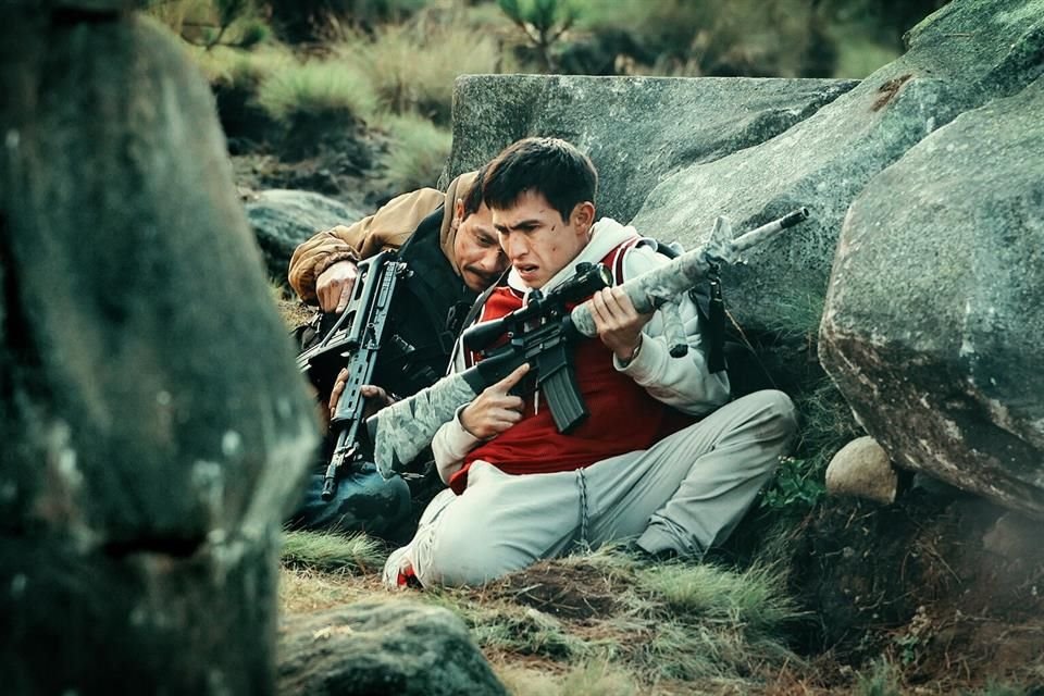 Dentro de la historia, el capitán Guerrero lidera una misión para liberar a rehenes secuestrados, lo que provoca que él y sus hombres caigan en una emboscada criminal.