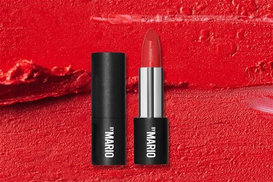 Entre un universo de marcas de belleza siempre destacan los labiales; este 2025 la tendencia es la del infalible color rojo.
