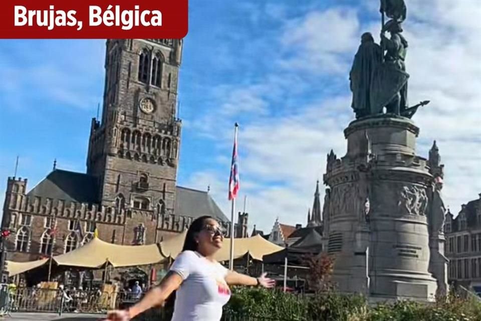 En redes, la diputada morenista Sandra Anaya muestra recorridos por destinos como la Muralla China y Santorini; responde a críticas.