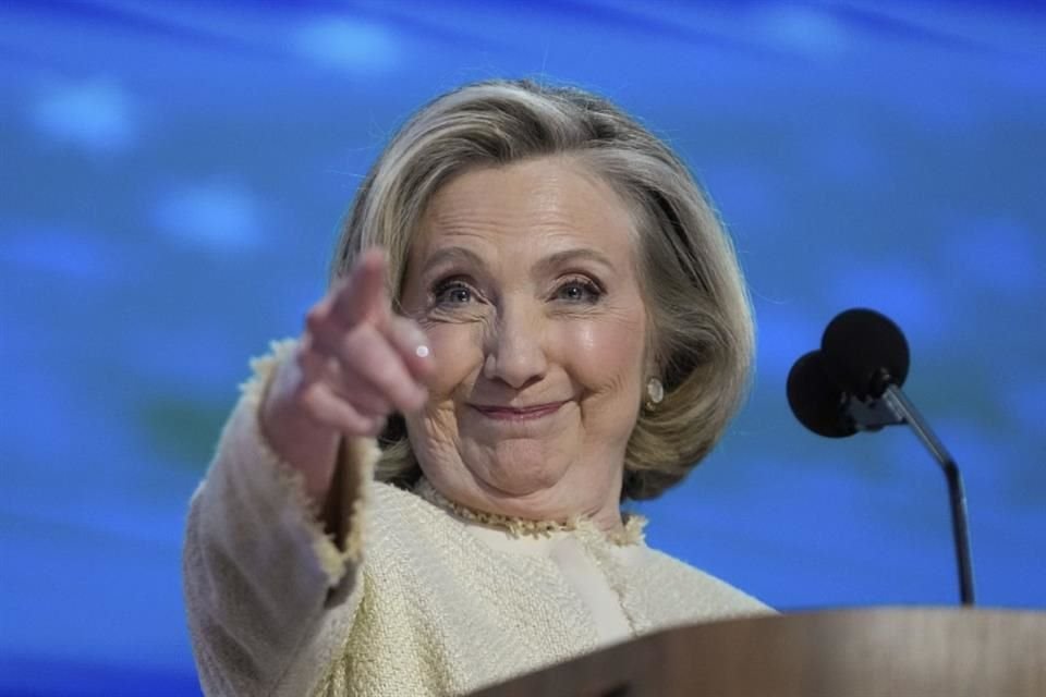 Hillary Clinton dijo que nominará a Donald Trump para el Premio Nobel de la Paz si consigue cese al fuego en Ucrania sin ceder territorio.