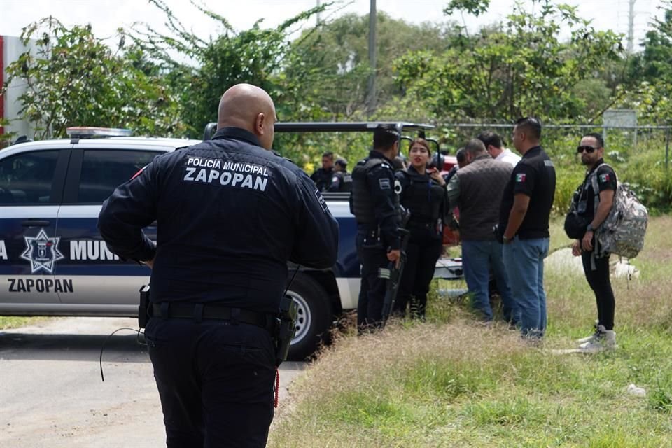Aunque el robo ocurrió en El Centinela, los responsables intentaron huir y se desató una persecución, autoridades los detuvieron en la zona de Prepa 10.