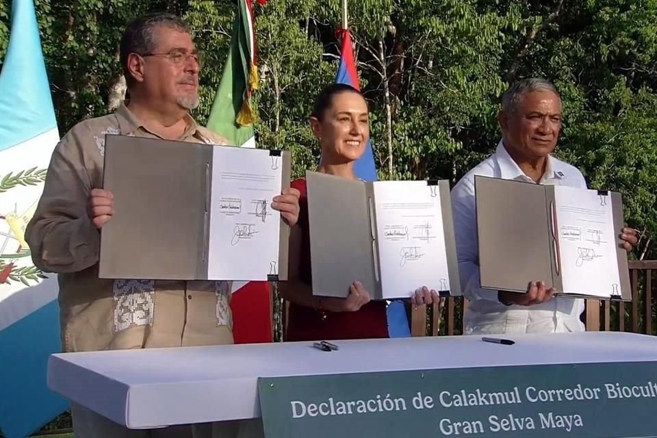 Es la primera vez que los tres mandatarios se reúnen.