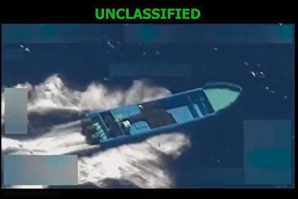 Una presunta narcolancha publicada por el Secretario de Defensa, Pete Hegseth en su cuenta de X, el 22 de octubre.