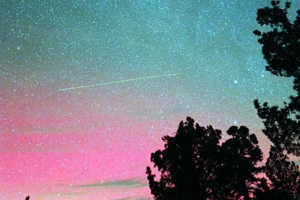 Se prevé que esta noche vuelvan a apreciarse espectaculares paisajes celestes debido a la actividad del Sol.