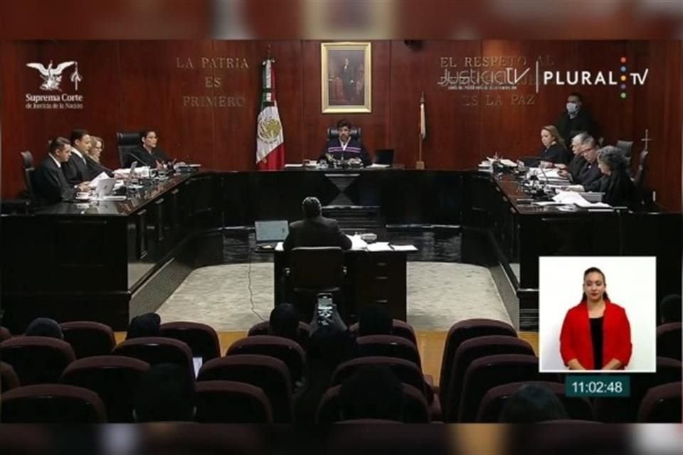La Suprema Corte de Justicia autorizó hoy a la Ministra Lenia Batres para votar en los asuntos fiscales de las empresas de Ricardo Salinas Pliego.