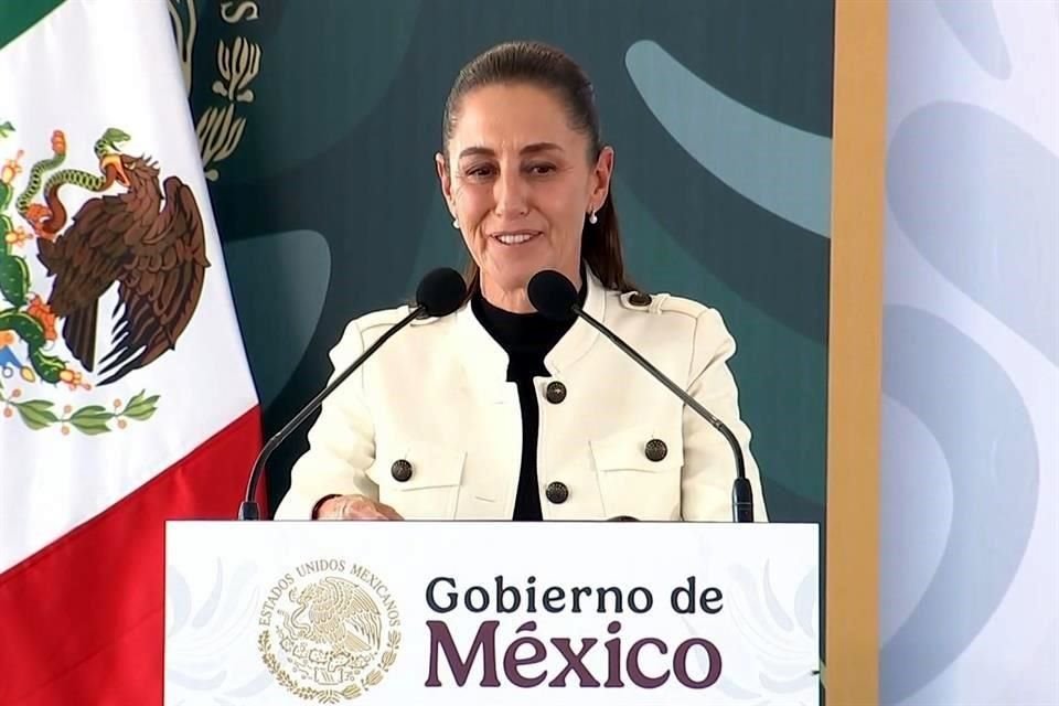 La Presidenta Sheinbaum en Tecámac, en su segundo evento de este jueves en el Estado de México.