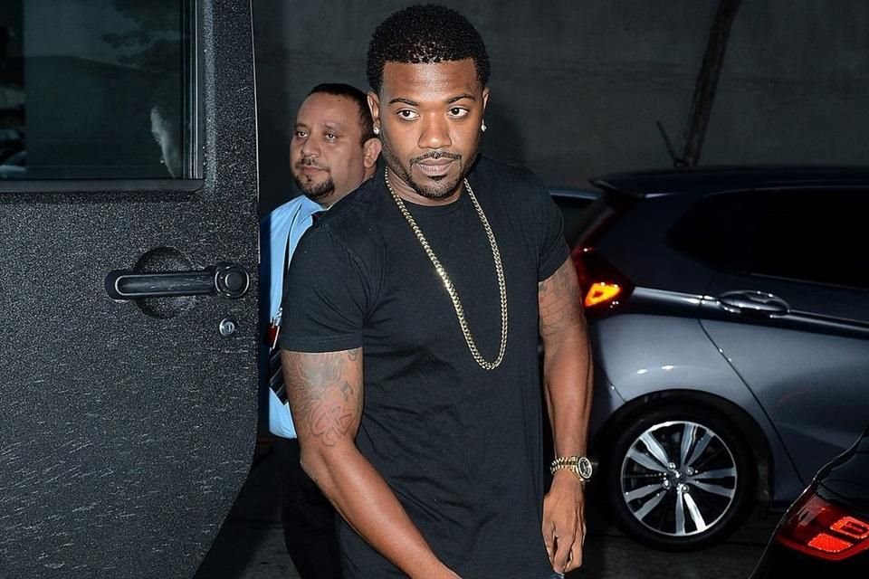Ray J, de 44 años y cuyo nombre real es William Ray Norwood Jr., interpuso los papeles de su demanda este jueves.