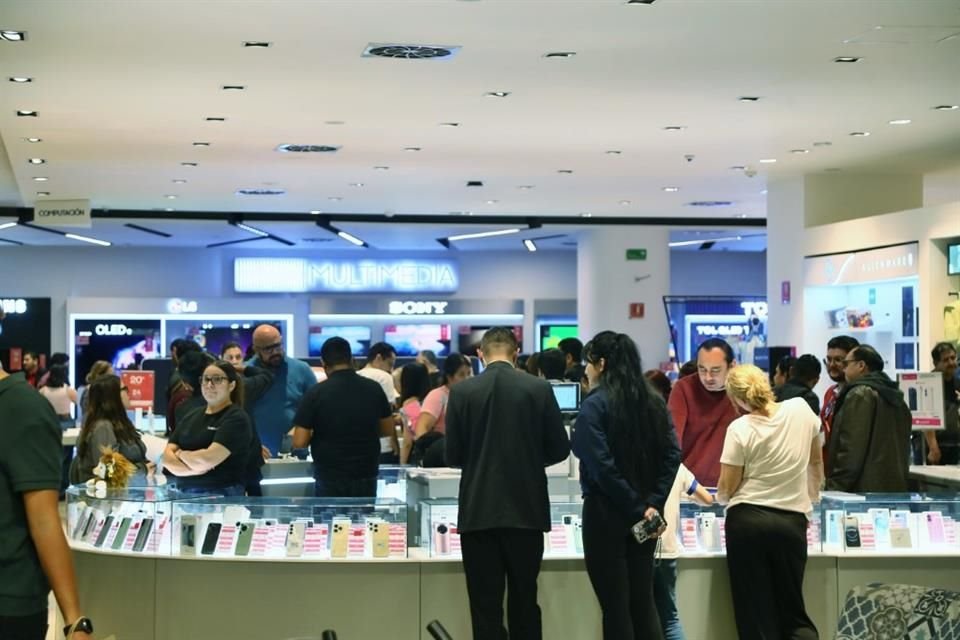 El arranque del Buen Fin 2025 generó una importante afluencia de visitantes en los principales centros comerciales del Área Metropolitana de Guadalajara.