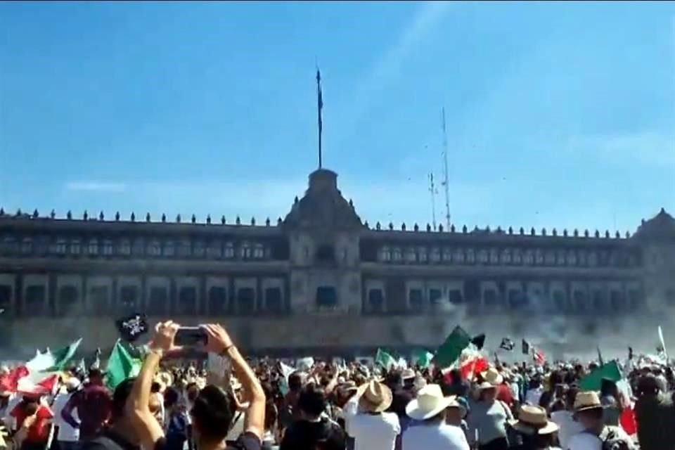 En los manifestantes se escuchan los gritos de '¡Fuera Morena!'.