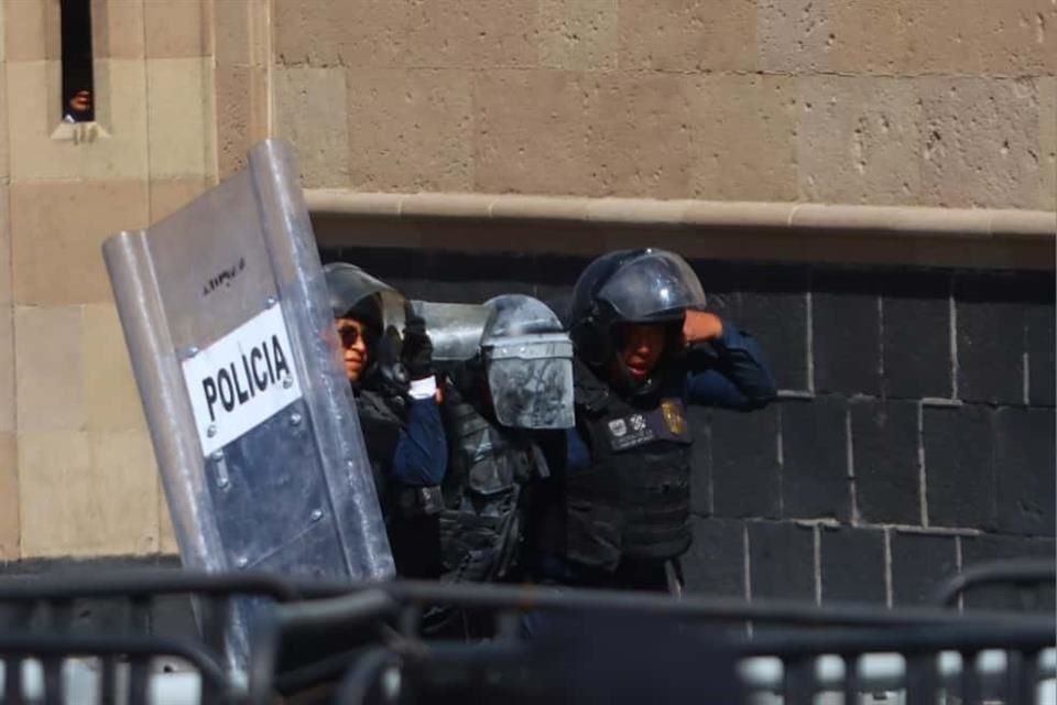 Al menos 120 heridos, entre ellos 100 policías y 20 civiles, además de 40 detenidos, fue el saldo de la marcha de la Generación Z.