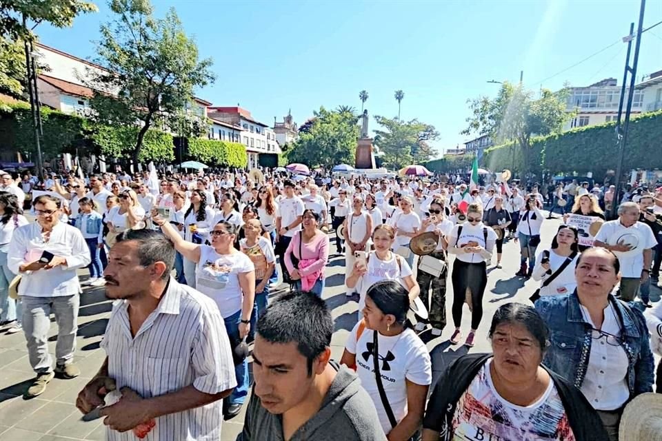 Cientos de personas marcharon en la ciudad donde fue ejecutado hace dos semanas su Alcalde.