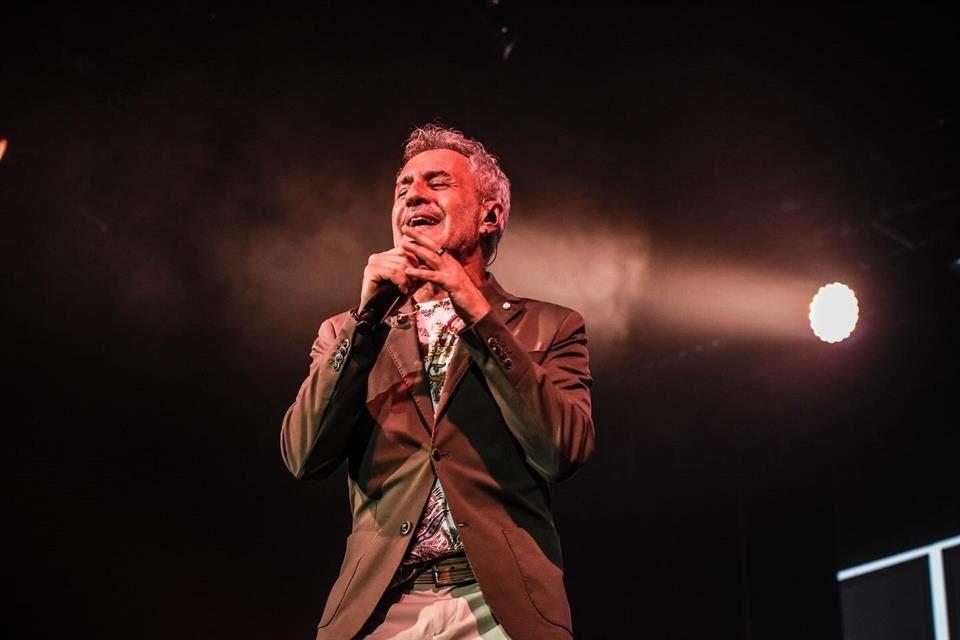 El intérprete español Sergio Dalma lanza 'Ritorno a Via Dalma', una nueva versión del disco que lo catapultó a la fama hace 15 años.