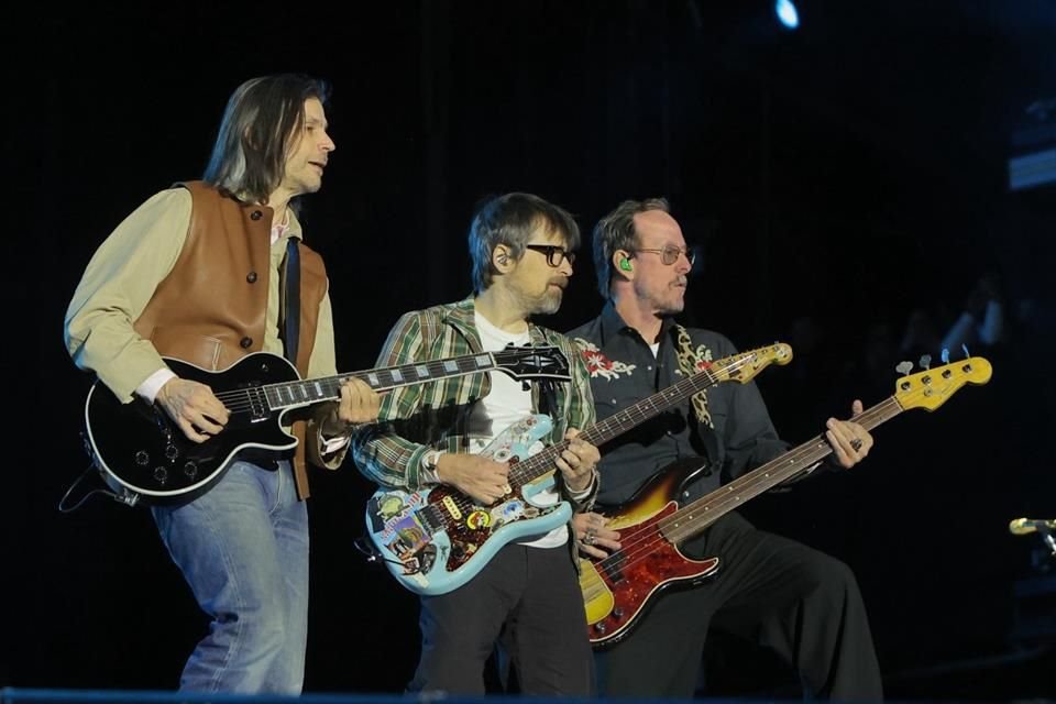 La banda californiana conquistó al público capitalino con clásicos como 'Hash Pipe'.