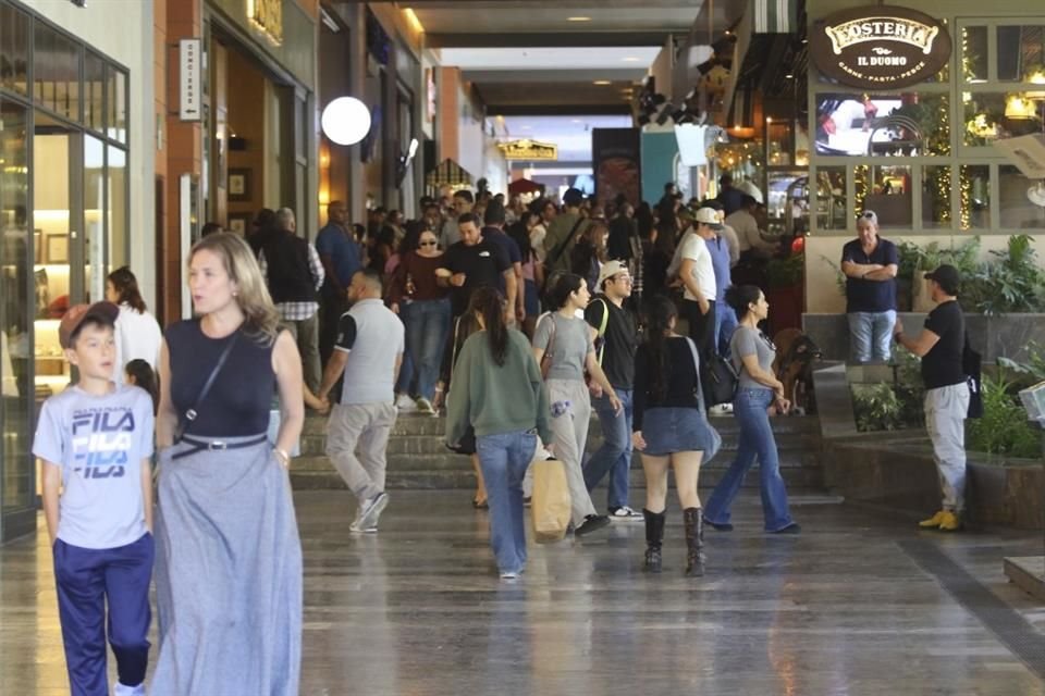 Alta afluencia de compradores en Centro Sur.