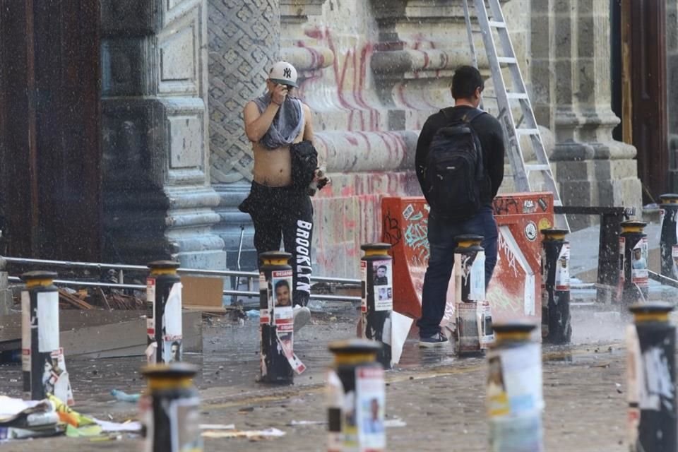 A los 40 adultos detenidos tras la marcha del sábado se les acusa de Daño a los monumentos arqueológicos, artísticos e históricos.