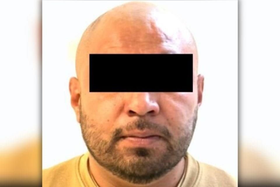 Según el Departamento de Justicia de Estados Unidos, Marco Antonio López presuntamente utilizaba mujeres jóvenes para el traspaso de metanfetaminas a través de pasos peatonales de California.