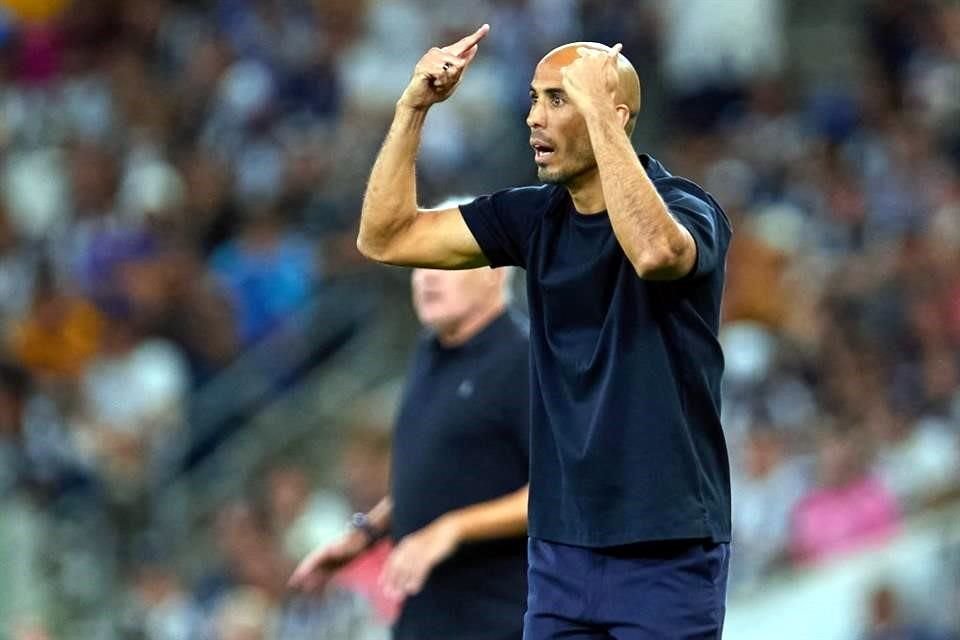 El estratega de los felinos lamentó que el 'Piojo' pase por un mal momento en los banquillos.