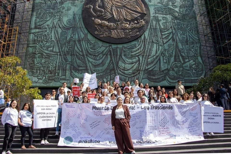 La reforma a la Ley General de Salud que Samara Martínez impulsa fue elaborada en conjunto con la abogada y activista Paola Zavala. A su causa se han sumado voces de la sociedad civil.