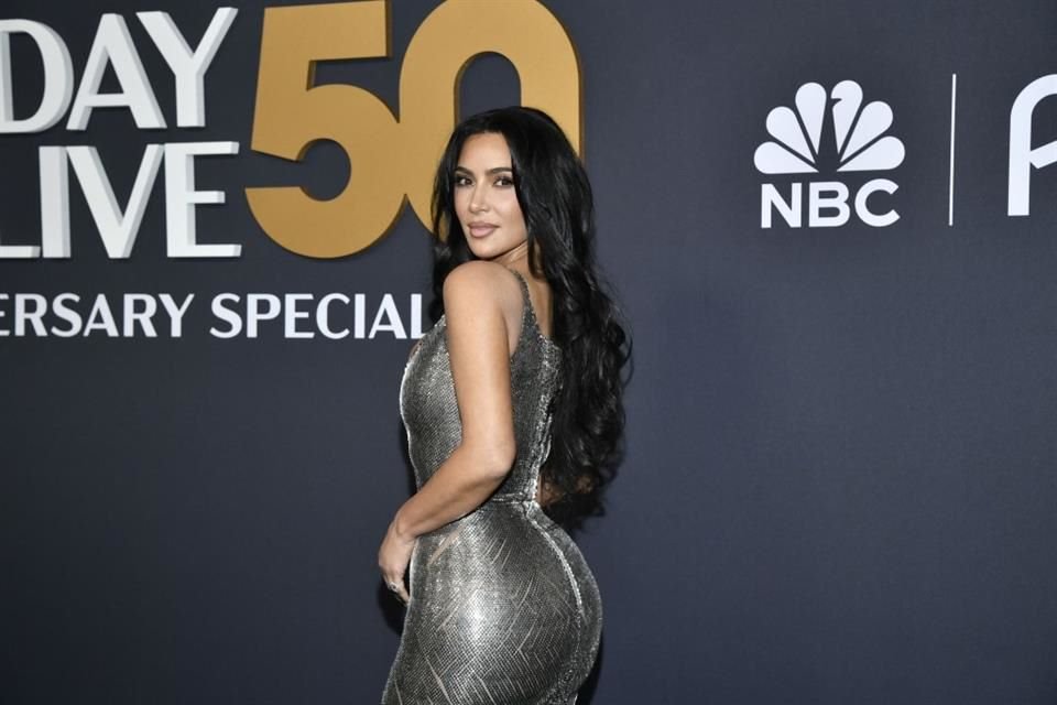 Kardashian aclara que inicialmente contactó directamente con los herederos de Simpson para ofrecerse a comprar el libro sin tener que recurrir a la subasta.